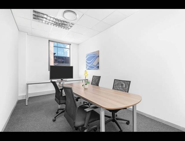 10M² OFFICE TO LET IN CONSTANTIA KLOOF